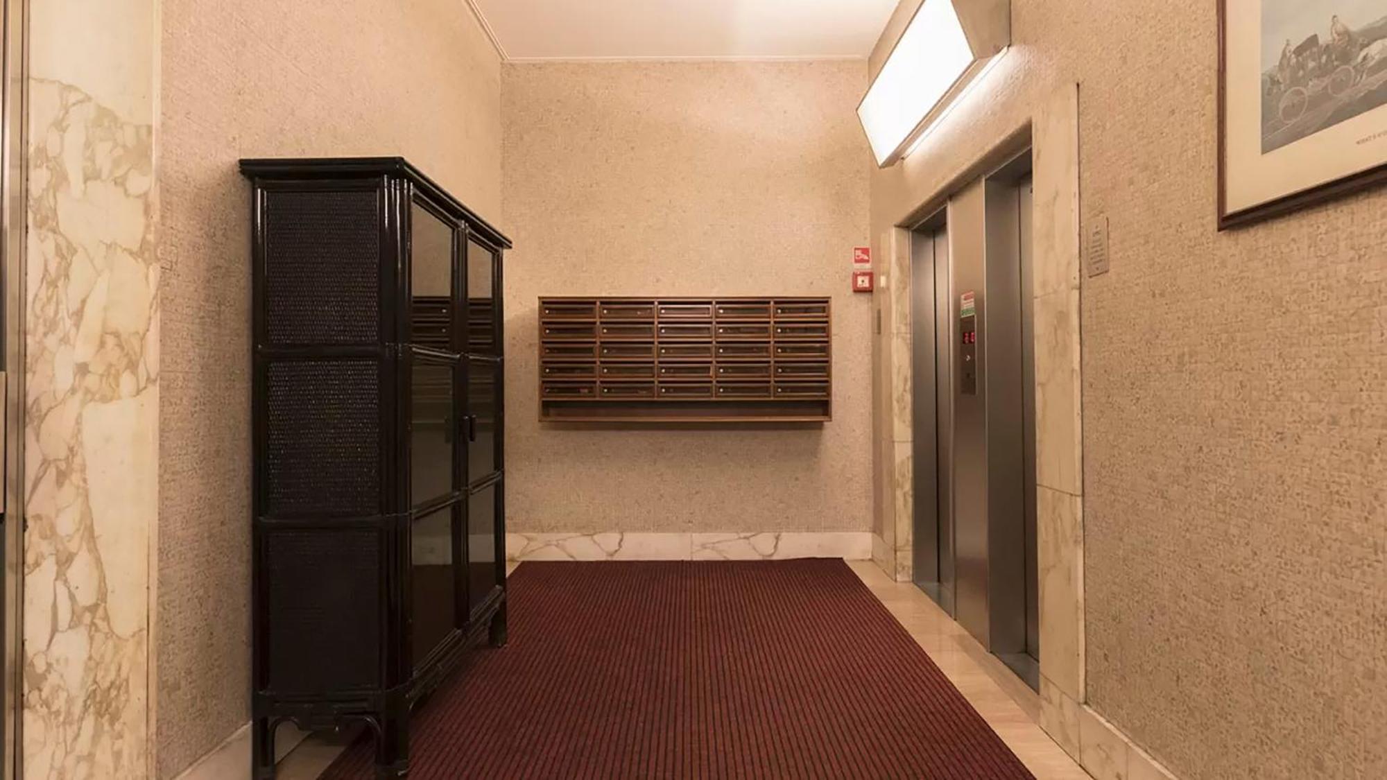 Classbnb - Two Apartments 400 Meters From The Duomo ميلان المظهر الخارجي الصورة