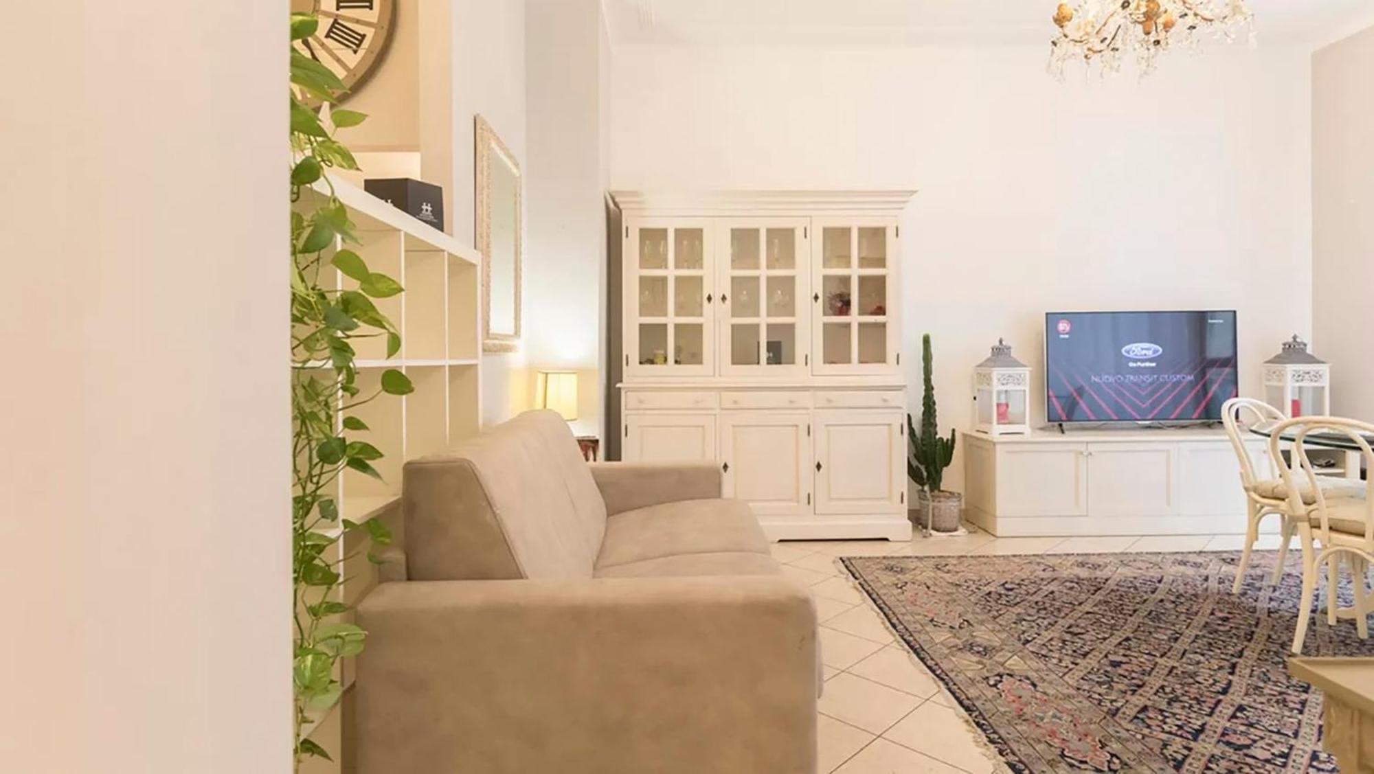 Classbnb - Two Apartments 400 Meters From The Duomo ميلان المظهر الخارجي الصورة